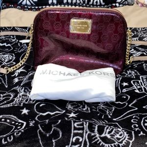 Sold ❣️ NWOT Michael Kors Cindy Large Dome Crossbody